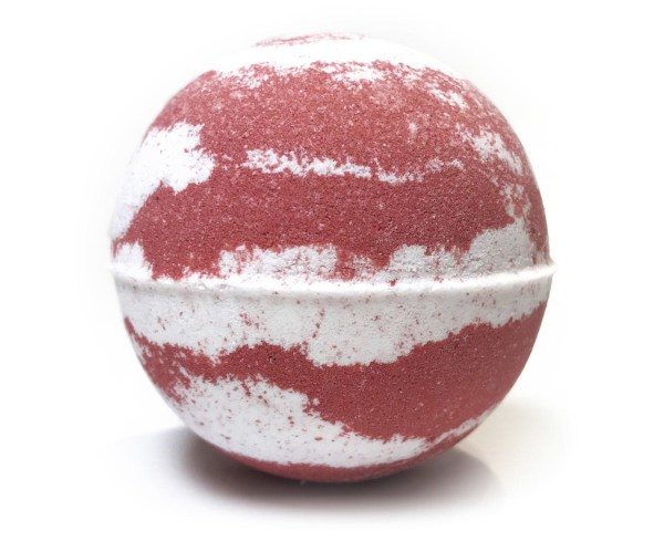 Nikki Stikki Botanicals – CBD Bath Bomb – Christmas Spirit Bomb (red/green) – 300mg CBD | WhitePalm Canada